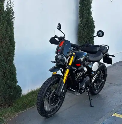 TRIUMPH-SCRAMBLER 400 XC-2025