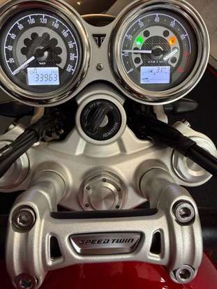 TRIUMPH-SPEED TWIN-2022