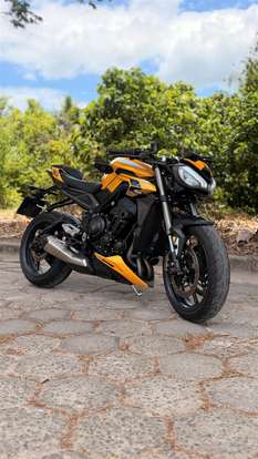 TRIUMPH-STREET TRIPLE 765 RS-2024