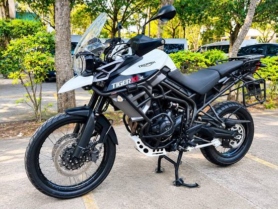 TRIUMPH TIGER 800 XCX 