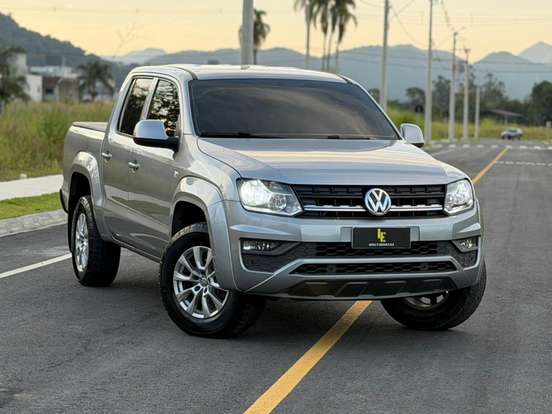 VOLKSWAGEN-AMAROK-2021