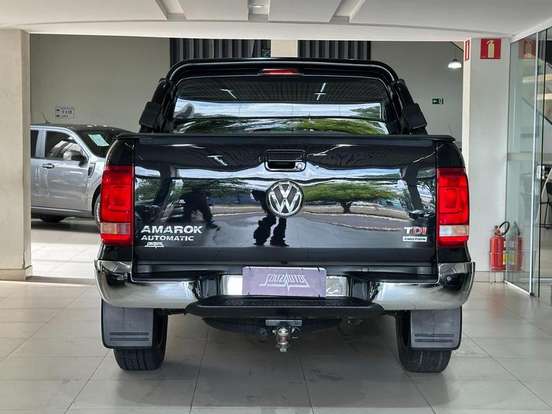 VOLKSWAGEN-AMAROK-2016