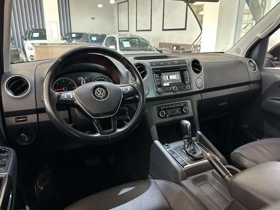 VOLKSWAGEN-AMAROK-2016