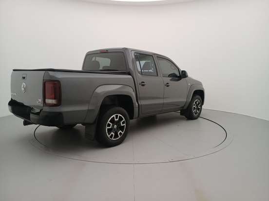 VOLKSWAGEN-AMAROK-2022