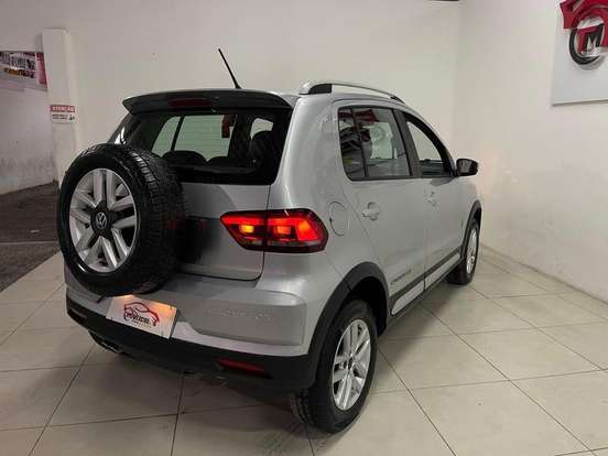 VOLKSWAGEN-CROSSFOX-1.6 MSI FLEX 16V 4P MANUAL VOLKSWAGEN-CROSSFOX-2015