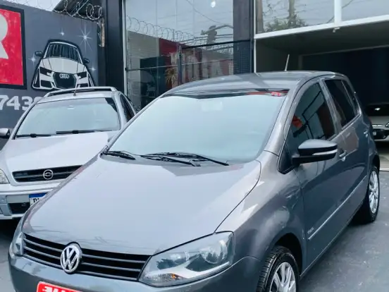 VOLKSWAGEN-FOX-1.0 MI 8V FLEX 4P MANUAL VOLKSWAGEN-FOX-2010