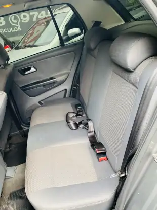 VOLKSWAGEN-FOX-2010