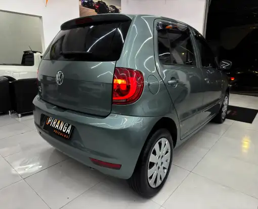 VOLKSWAGEN-FOX-1.0 MI TREND 8V FLEX 4P MANUAL VOLKSWAGEN-FOX-2011