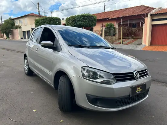 VOLKSWAGEN-FOX-2012