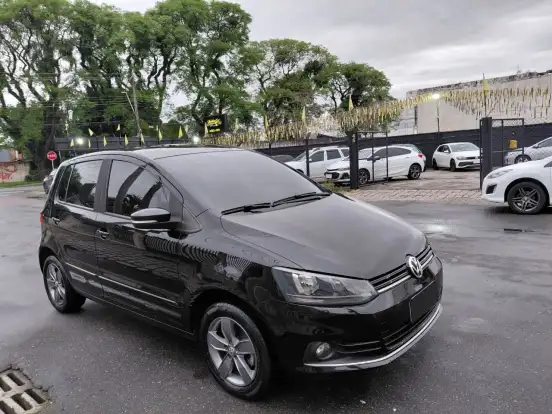 VOLKSWAGEN-FOX-2021