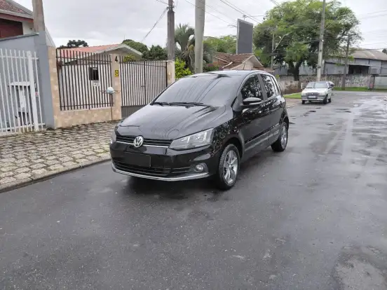 VOLKSWAGEN-FOX-2021
