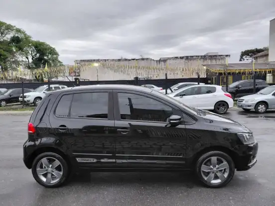 VOLKSWAGEN-FOX-2021
