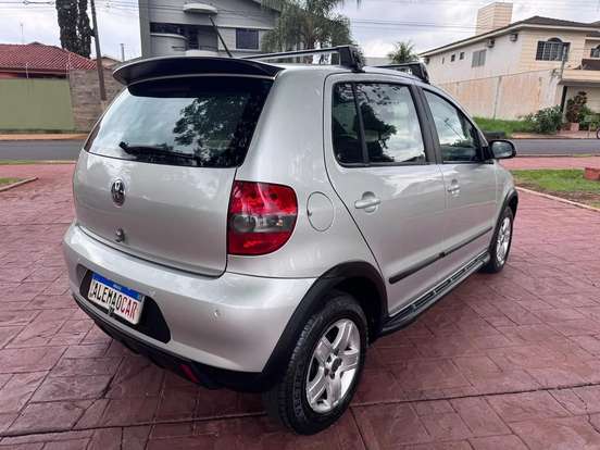 VOLKSWAGEN-FOX-1.0 MI SUNRISE 8V FLEX 4P MANUAL VOLKSWAGEN-FOX-2009