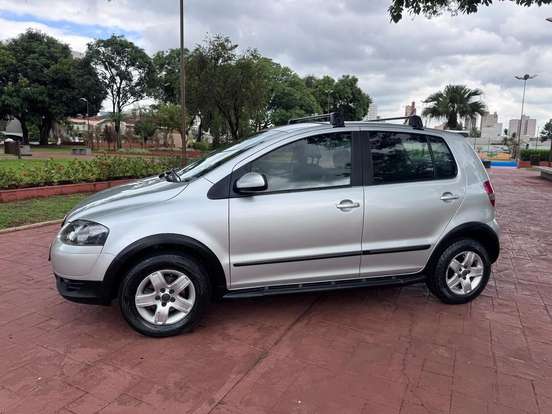 VOLKSWAGEN-FOX-1.0 MI SUNRISE 8V FLEX 4P MANUAL VOLKSWAGEN-FOX-2009