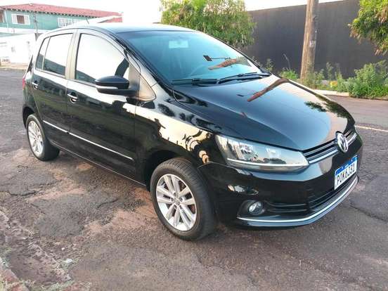 VOLKSWAGEN-FOX-2017