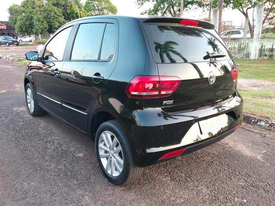 VOLKSWAGEN-FOX-2017