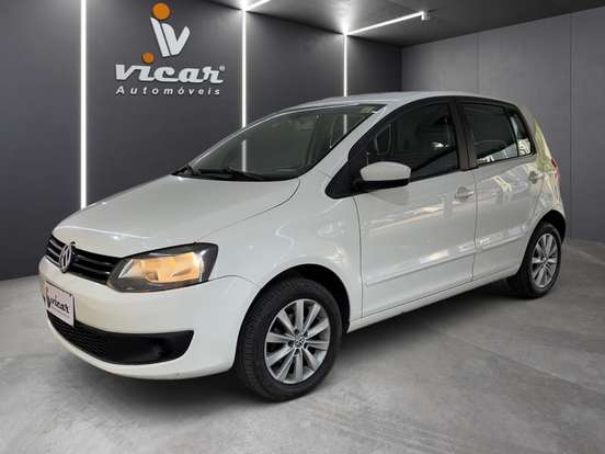 VOLKSWAGEN-FOX-2012