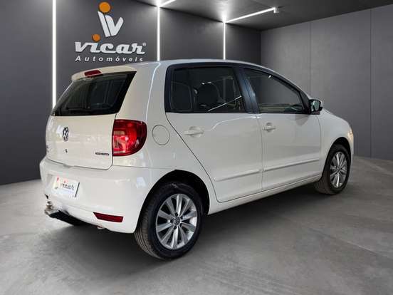 VOLKSWAGEN-FOX-2012