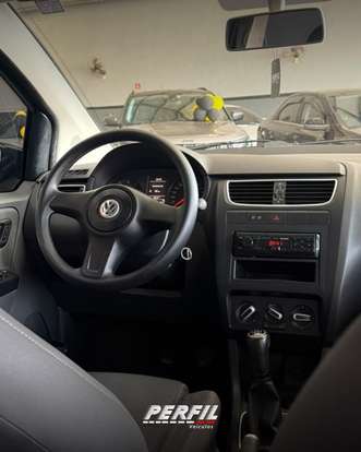 VOLKSWAGEN-FOX-2011