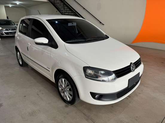 VOLKSWAGEN-FOX-2012