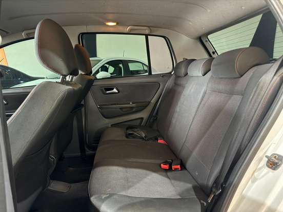 VOLKSWAGEN-FOX-1.6 MI PRIME 8V FLEX 4P AUTOMATIZADO VOLKSWAGEN-FOX-2012