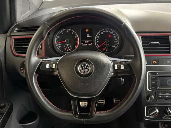 VOLKSWAGEN-FOX-1.6 MI ROCK IN RIO 8V FLEX 4P MANUAL VOLKSWAGEN-FOX-2015