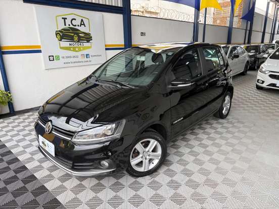 VOLKSWAGEN-FOX-2016