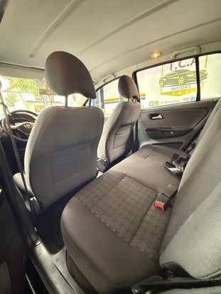 VOLKSWAGEN-FOX-2016