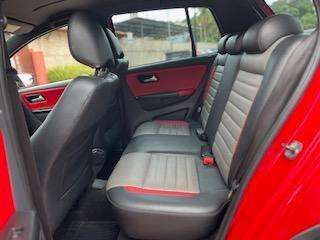 VOLKSWAGEN-FOX-2015
