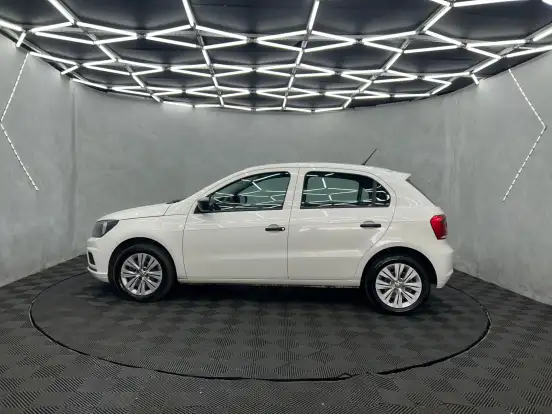 VOLKSWAGEN-GOL-2023