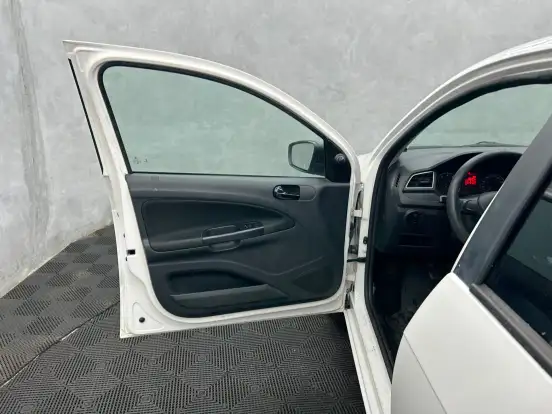 VOLKSWAGEN-GOL-1.0 12V MPI TOTALFLEX 4P MANUAL VOLKSWAGEN-GOL-2022