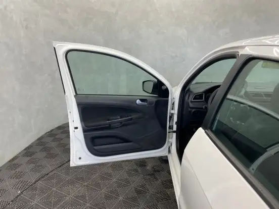 VOLKSWAGEN-GOL-2019