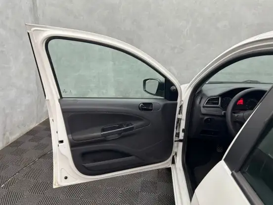 VOLKSWAGEN-GOL-1.0 12V MPI TOTALFLEX 4P MANUAL VOLKSWAGEN-GOL-2022