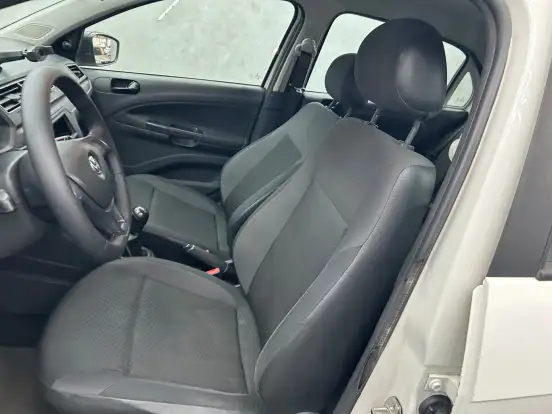 VOLKSWAGEN-GOL-2022
