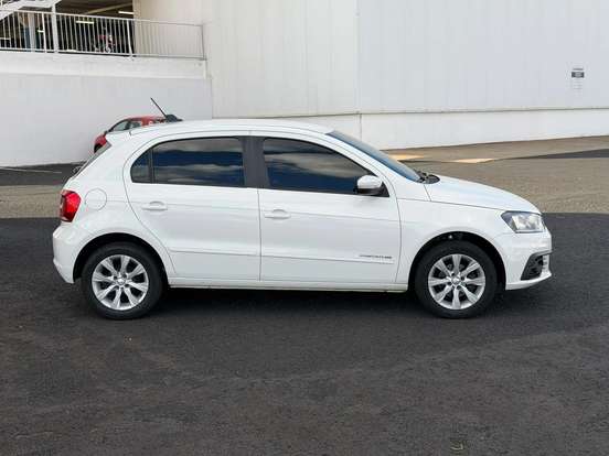 VOLKSWAGEN-GOL-2016