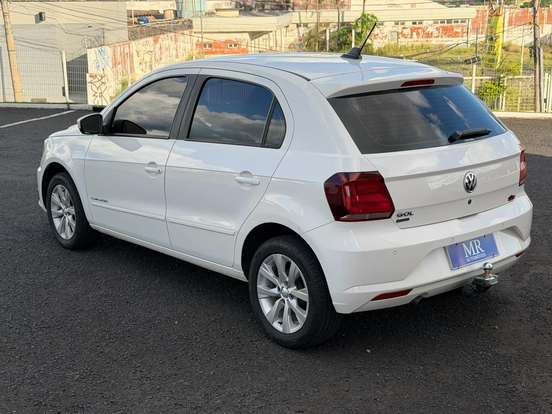 VOLKSWAGEN-GOL-2016