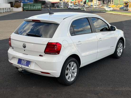 VOLKSWAGEN-GOL-2016