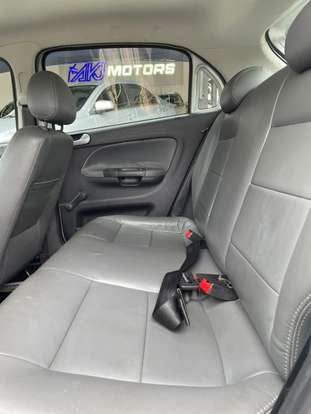 VOLKSWAGEN-GOL-2016