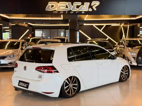 VOLKSWAGEN-GOLF-2014