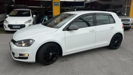 VOLKSWAGEN-GOLF-2015