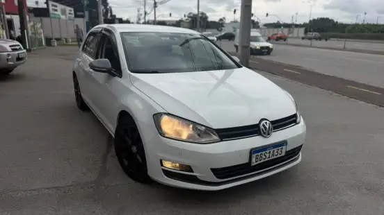 VOLKSWAGEN-GOLF-2015