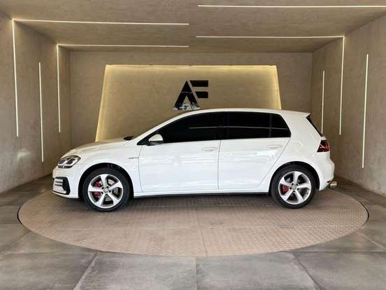 VOLKSWAGEN-GOLF-2.0 TSI GTI 16V TURBO GASOLINA 4P AUTOMÁTICO VOLKSWAGEN-GOLF-2015