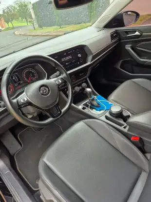 VOLKSWAGEN-JETTA-2018