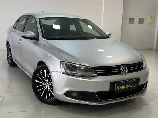 VOLKSWAGEN-JETTA-2.0 TSI HIGHLINE 200CV GASOLINA 4P TIPTRONIC VOLKSWAGEN-JETTA-2012