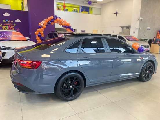 VOLKSWAGEN-JETTA-2024