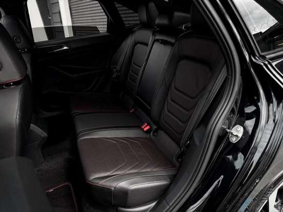 VOLKSWAGEN-JETTA-2023