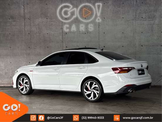 VOLKSWAGEN-JETTA-2024
