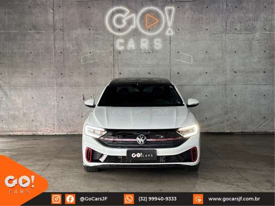 VOLKSWAGEN-JETTA-2024