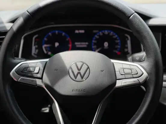 VOLKSWAGEN-NIVUS-1.0 200 TSI TOTAL FLEX HIGHLINE AUTOMÁTICO VOLKSWAGEN-NIVUS-2024