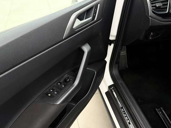 VOLKSWAGEN-NIVUS-1.0 200 TSI TOTAL FLEX COMFORTLINE AUTOMÁTICO VOLKSWAGEN-NIVUS-2021